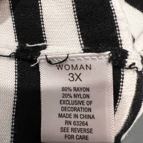 Roz & Ali Sweater with beautiful neckline, size 3X - Picture 5 of 5